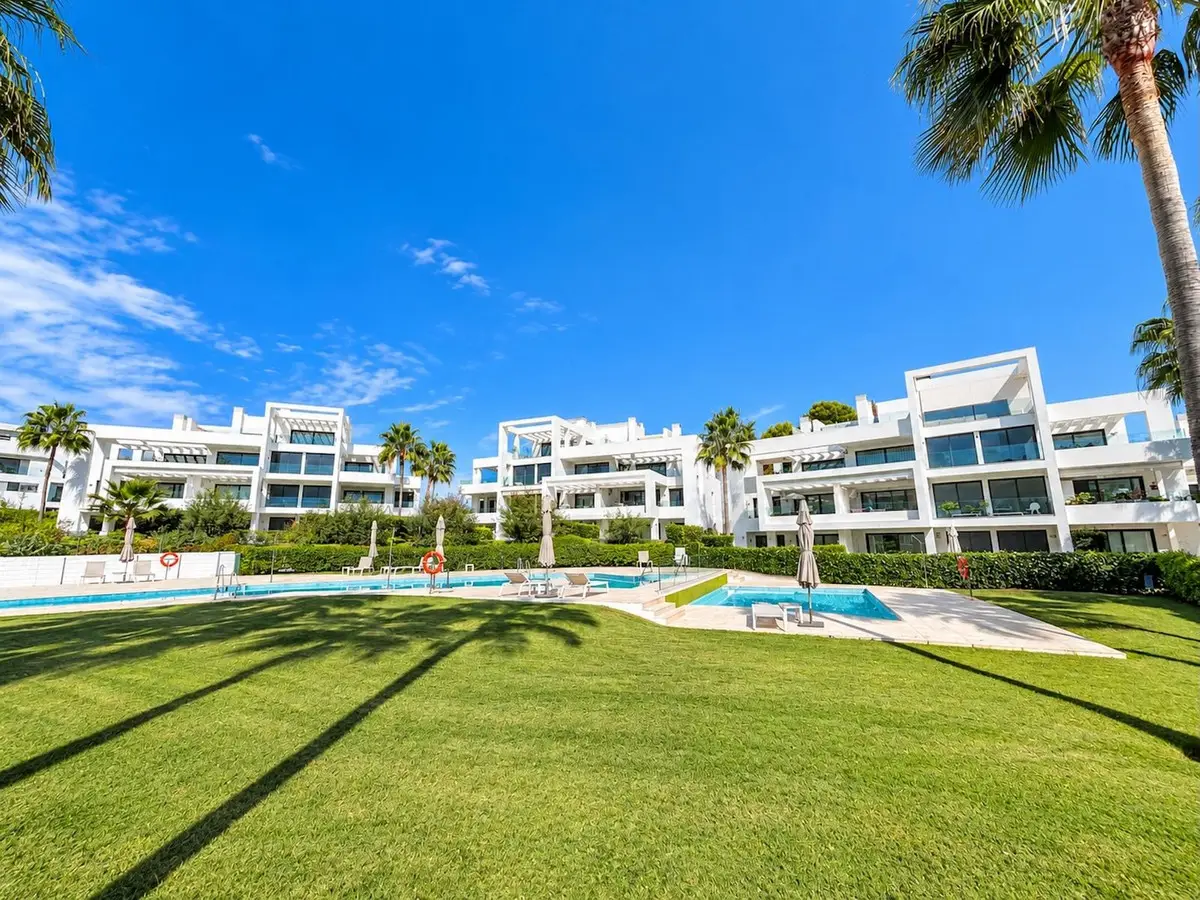 Penthouse Duplex for sale in Benahavís — photo 1