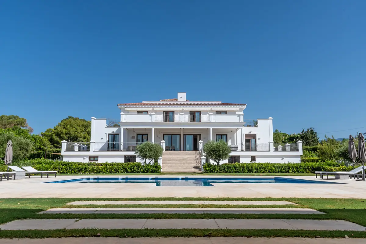 Detached Villa for sale in Guadalmina Alta — photo 1
