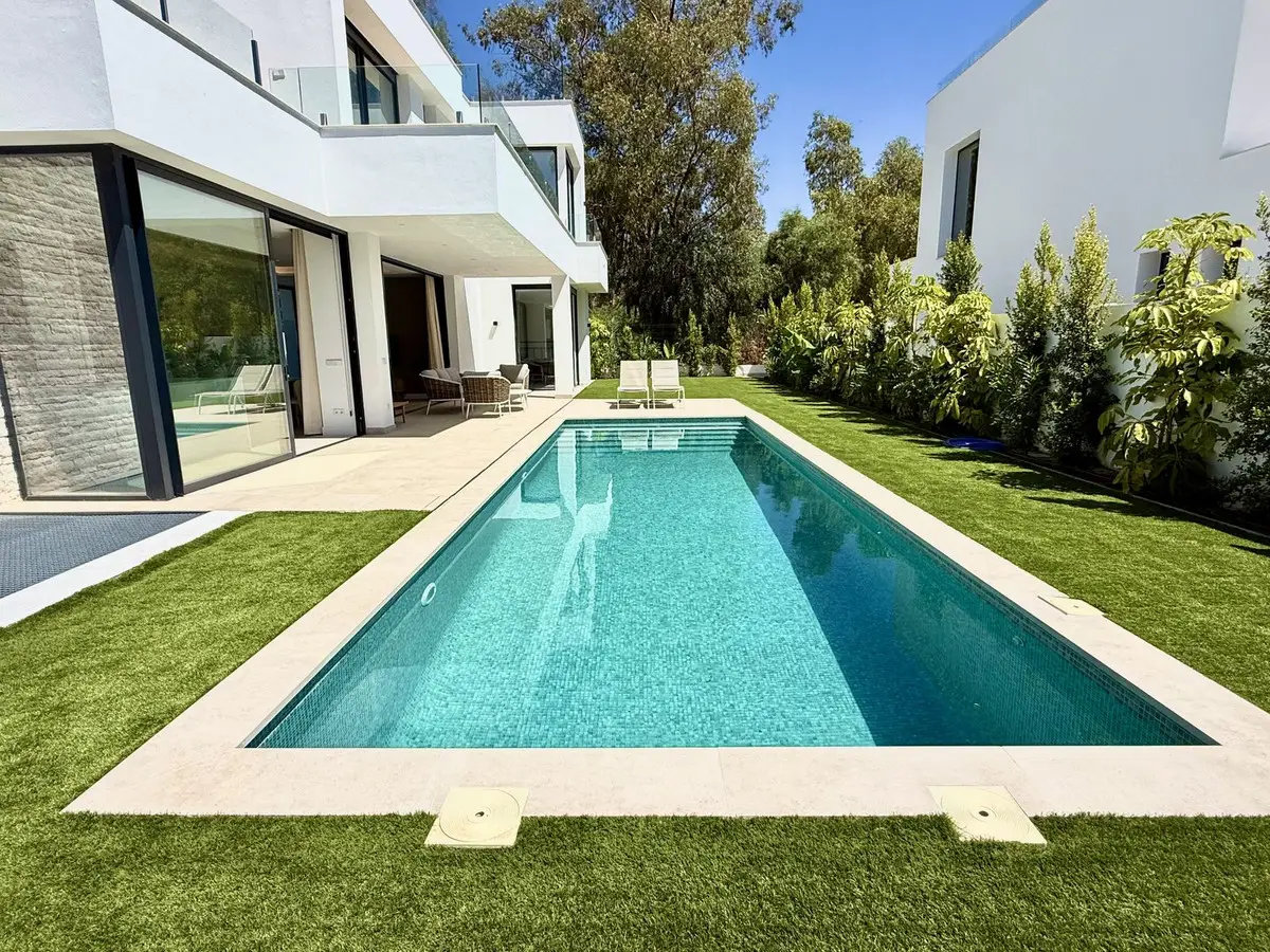 Detached Villa for sale in New Golden Mile — photo 1