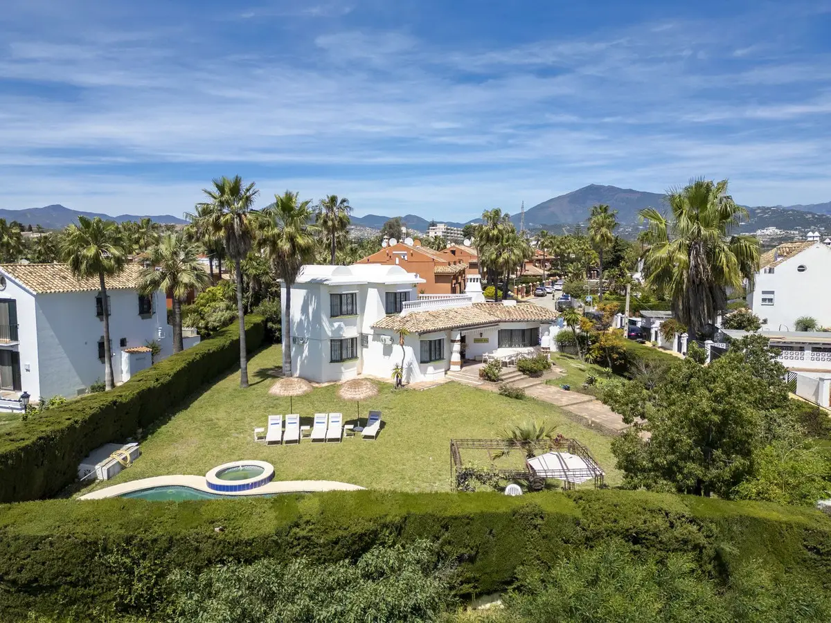 Detached Villa for sale in Atalaya — photo 1