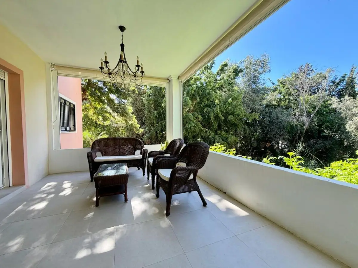 Ground Floor Apartment for sale in Nueva Andalucía — photo 1