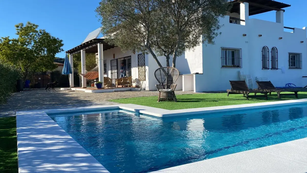 Finca - Cortijo for sale in Estepona — photo 1
