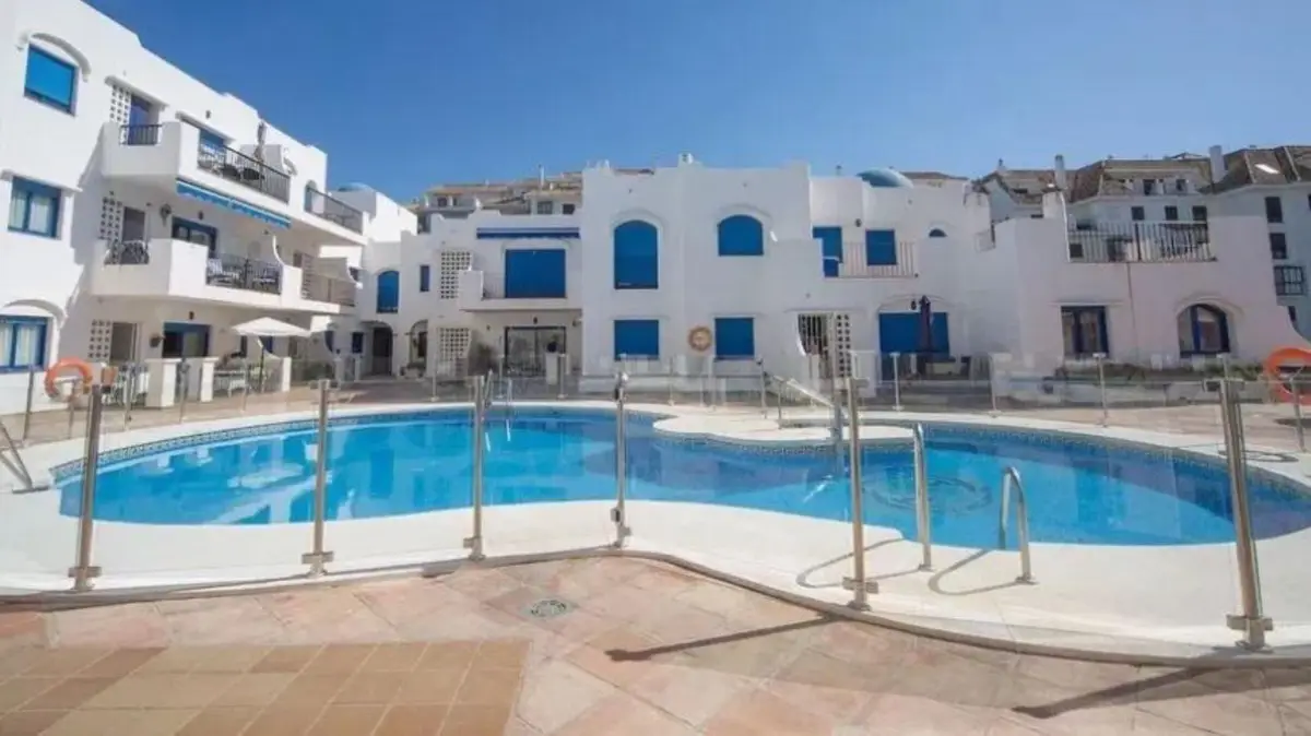 Middle Floor Apartment for sale in Marbella — photo 1