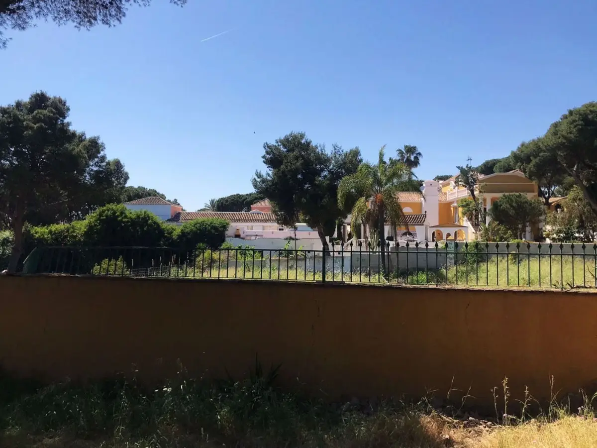 Residential Plot for sale in Hacienda Las Chapas — photo 1