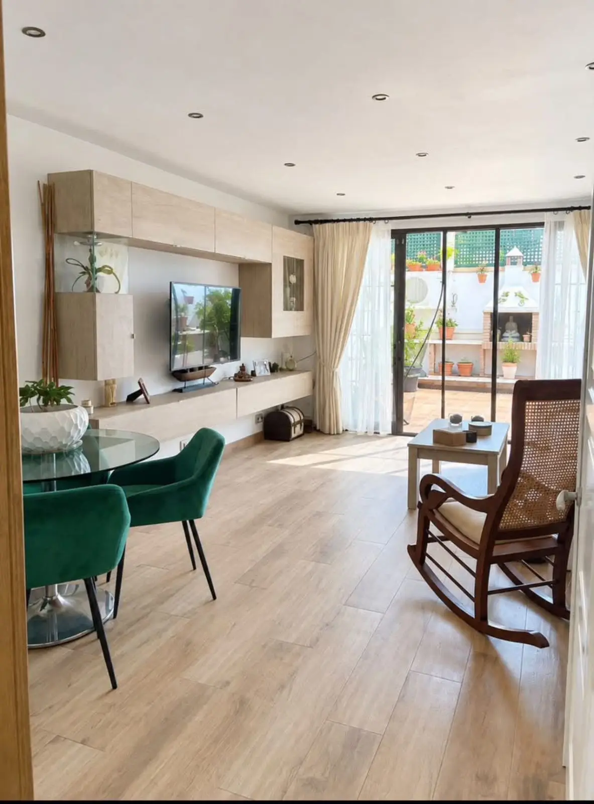 Townhouse for sale in Elviria — photo 1