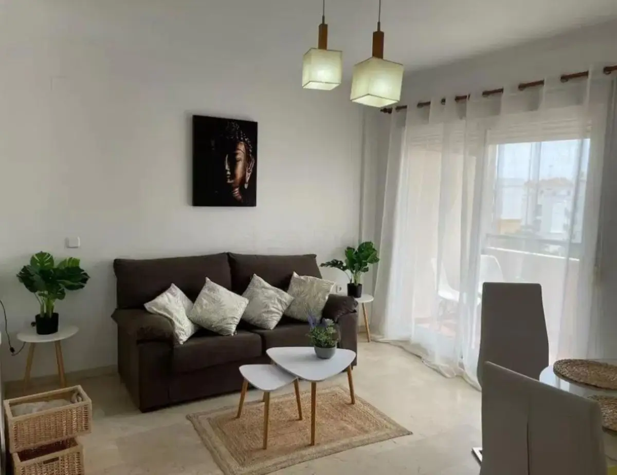 Middle Floor Apartment for sale in Estepona — photo 1
