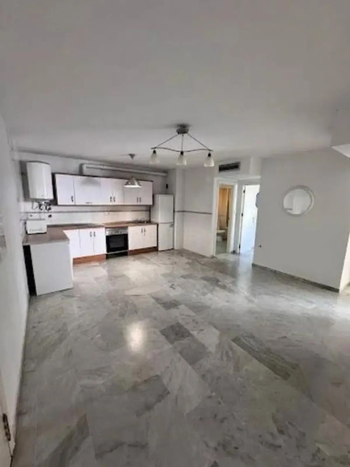 Middle Floor Apartment for sale in Marbella — photo 1