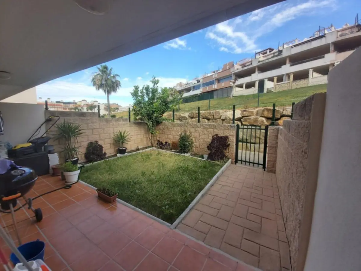 Middle Floor Apartment for sale in Doña Julia — photo 1
