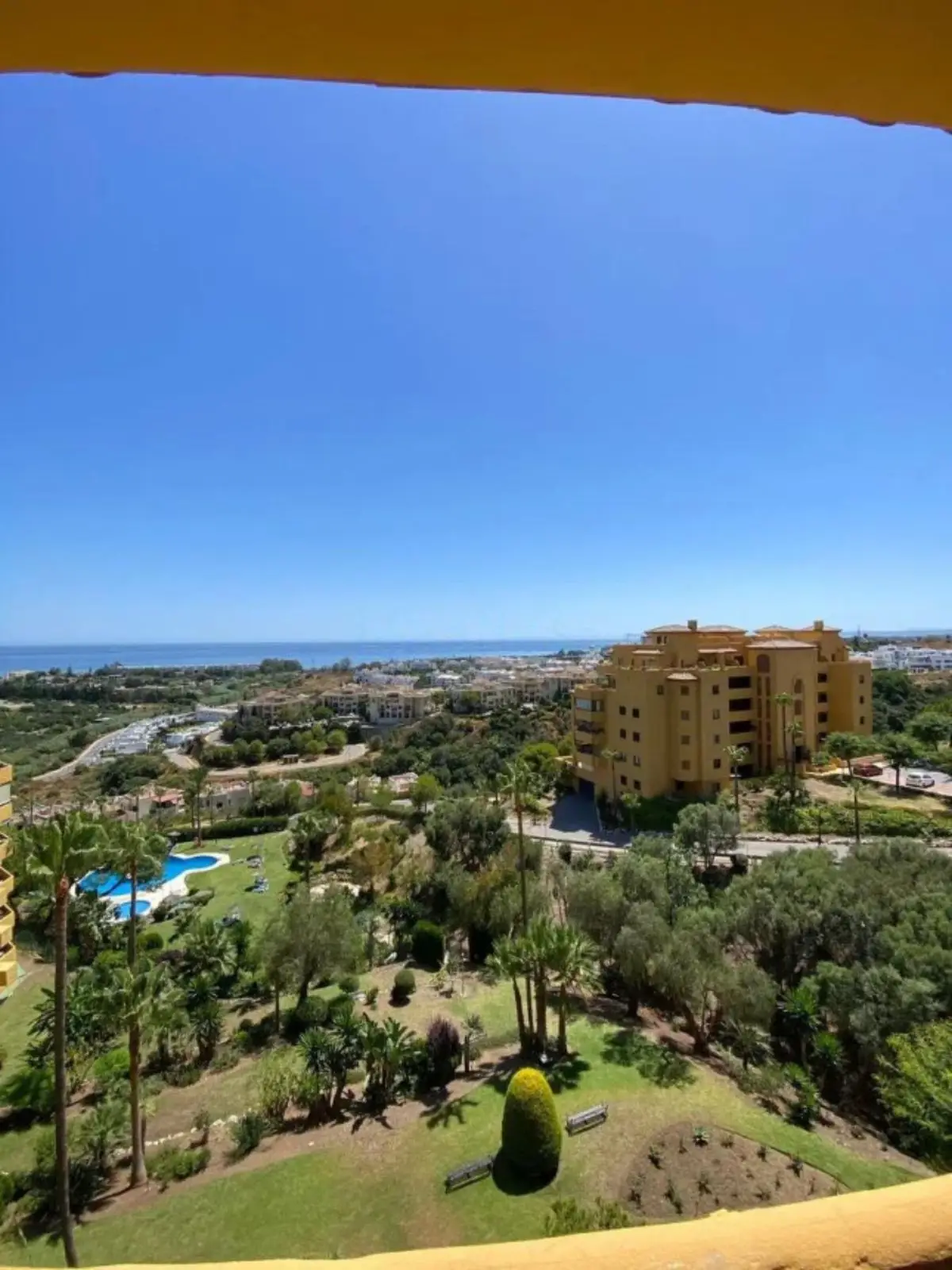 Penthouse Duplex for sale in Estepona — photo 1