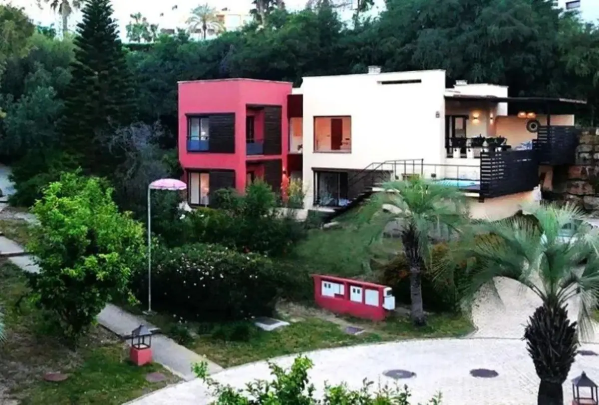 Detached Villa for sale in Estepona — photo 1