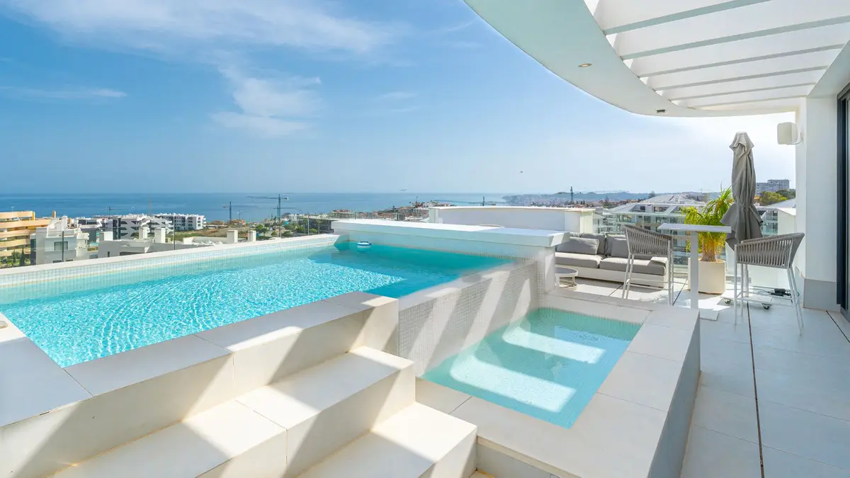 Penthouse for sale in Fuengirola — photo 1