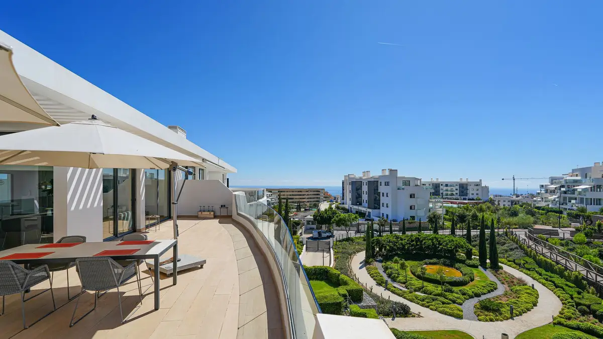 Penthouse for sale in Higueron — photo 1