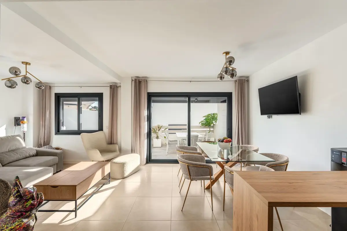 Townhouse for sale in El Paraiso — photo 1