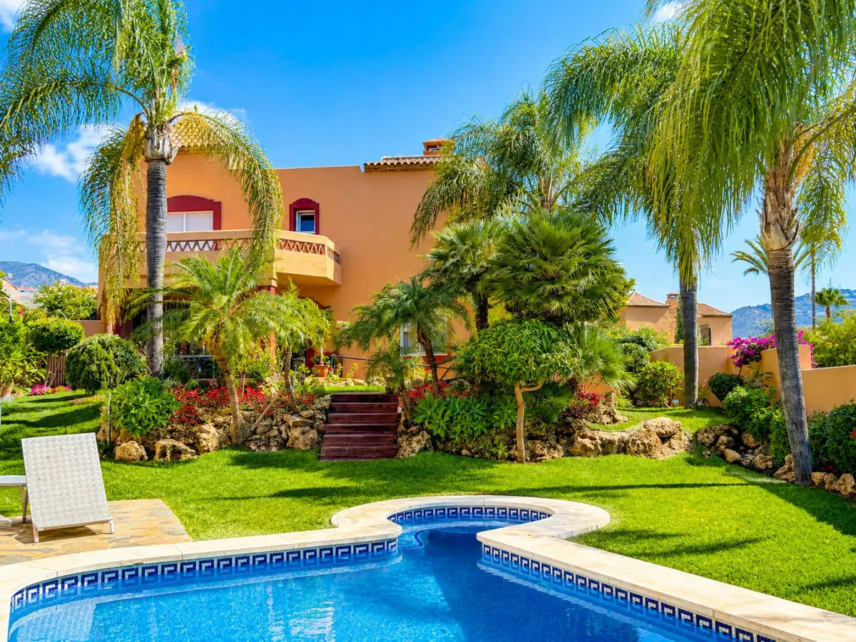 Semi-Detached House for sale in Marbella — photo 1