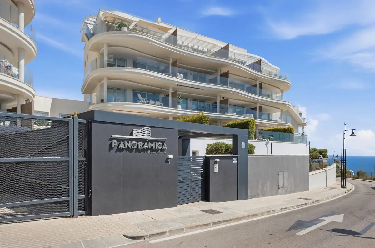 Middle Floor Apartment for sale in Higueron — photo 1