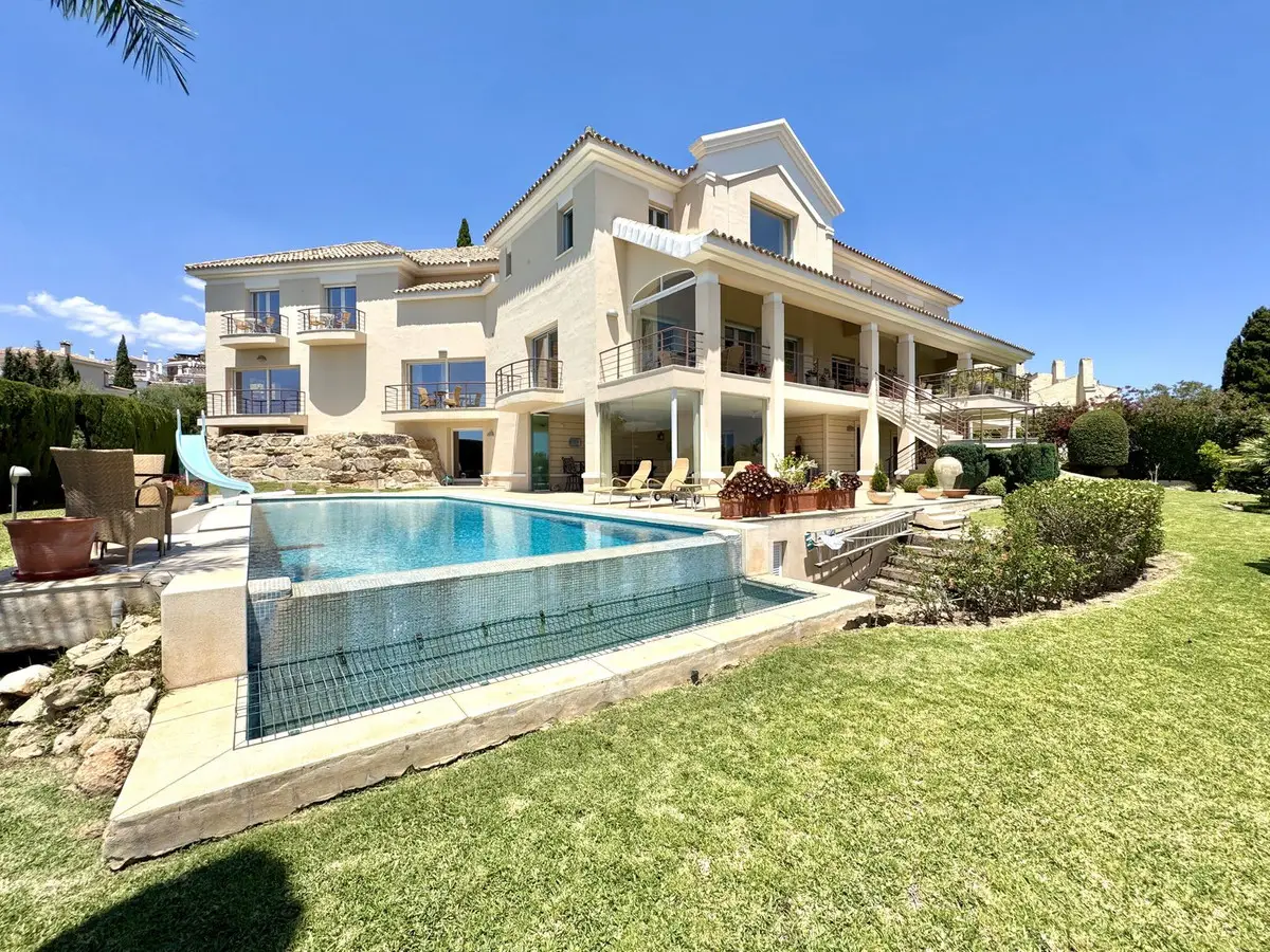 Detached Villa for sale in Mijas Golf — photo 1