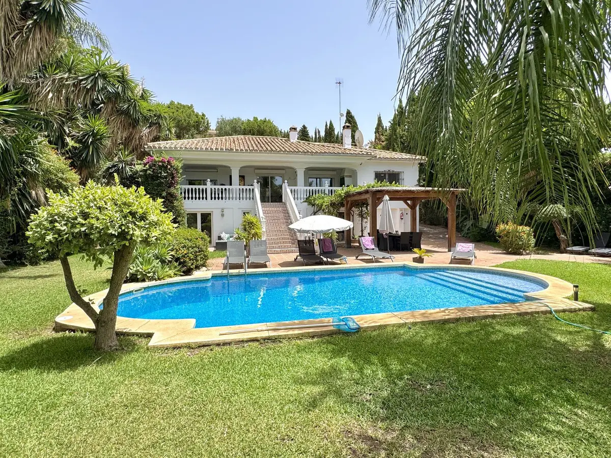 Detached Villa for sale in Sierrezuela — photo 1