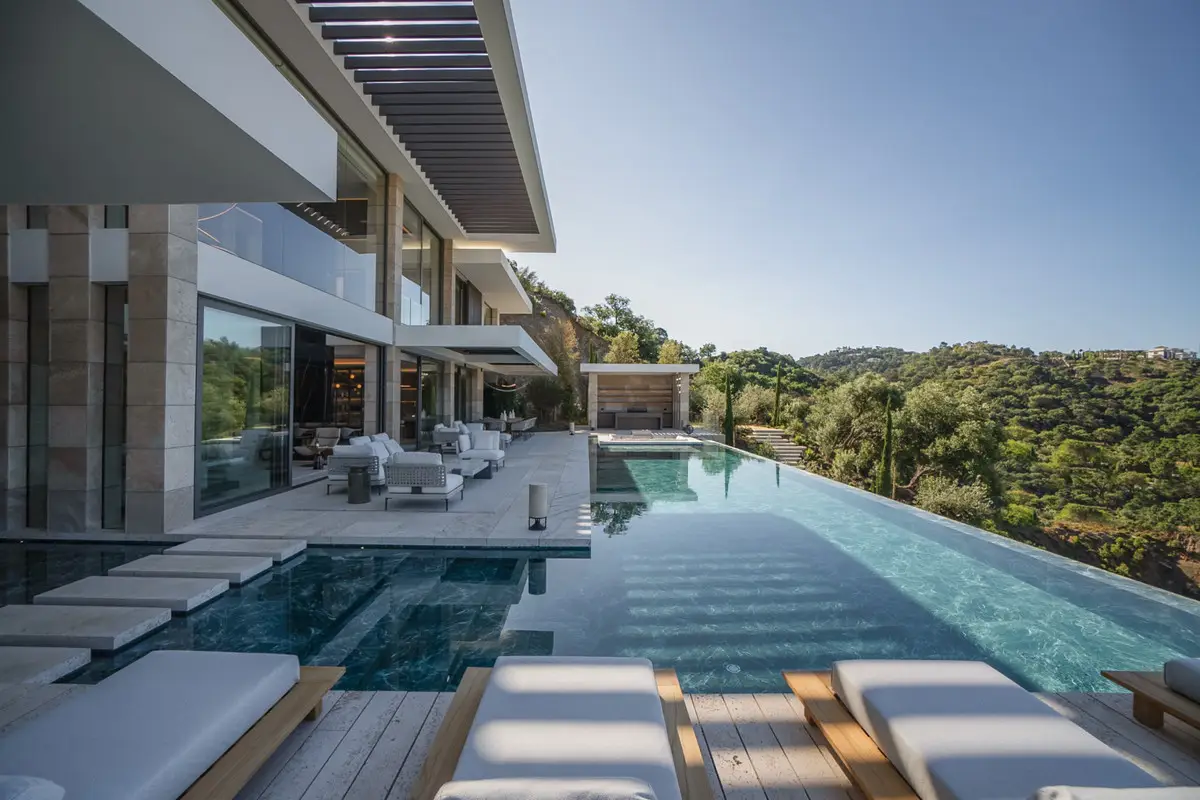 Detached Villa for sale in La Zagaleta — photo 1