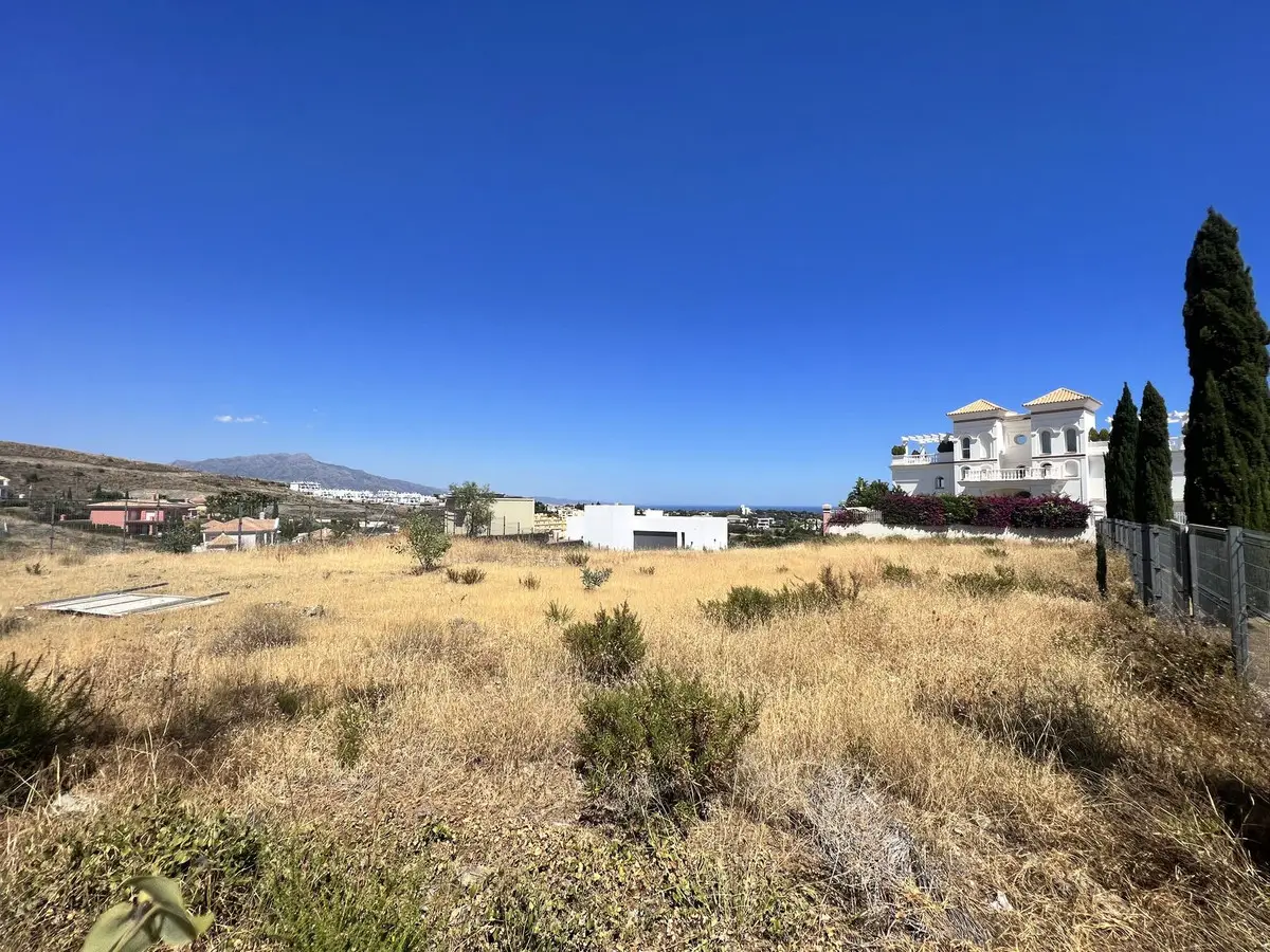 Residential Plot for sale in Benahavís — photo 1