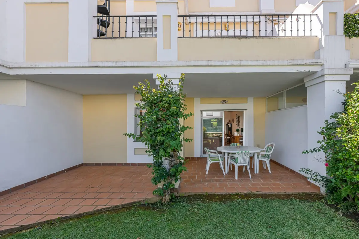 Ground Floor Apartment for sale in Nueva Andalucía — photo 1