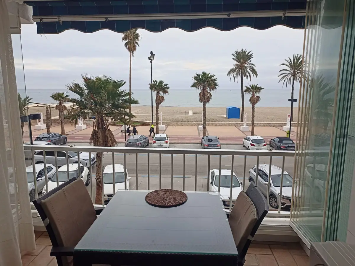 Middle Floor Apartment for sale in Fuengirola — photo 1