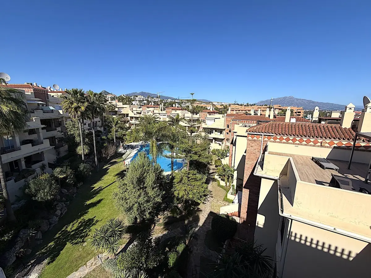 Top Floor Apartment for sale in Bel Air — photo 1