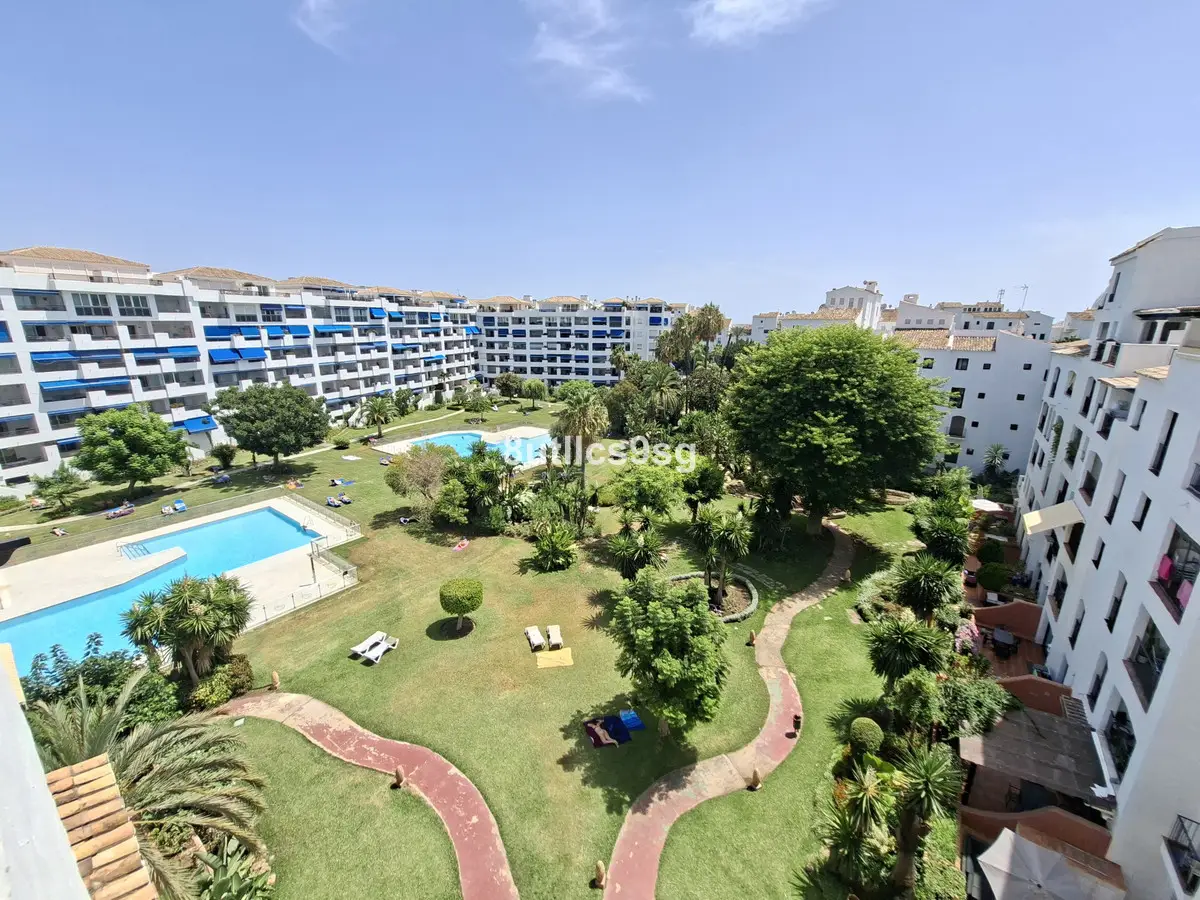 Penthouse for sale in Puerto Banús — photo 1