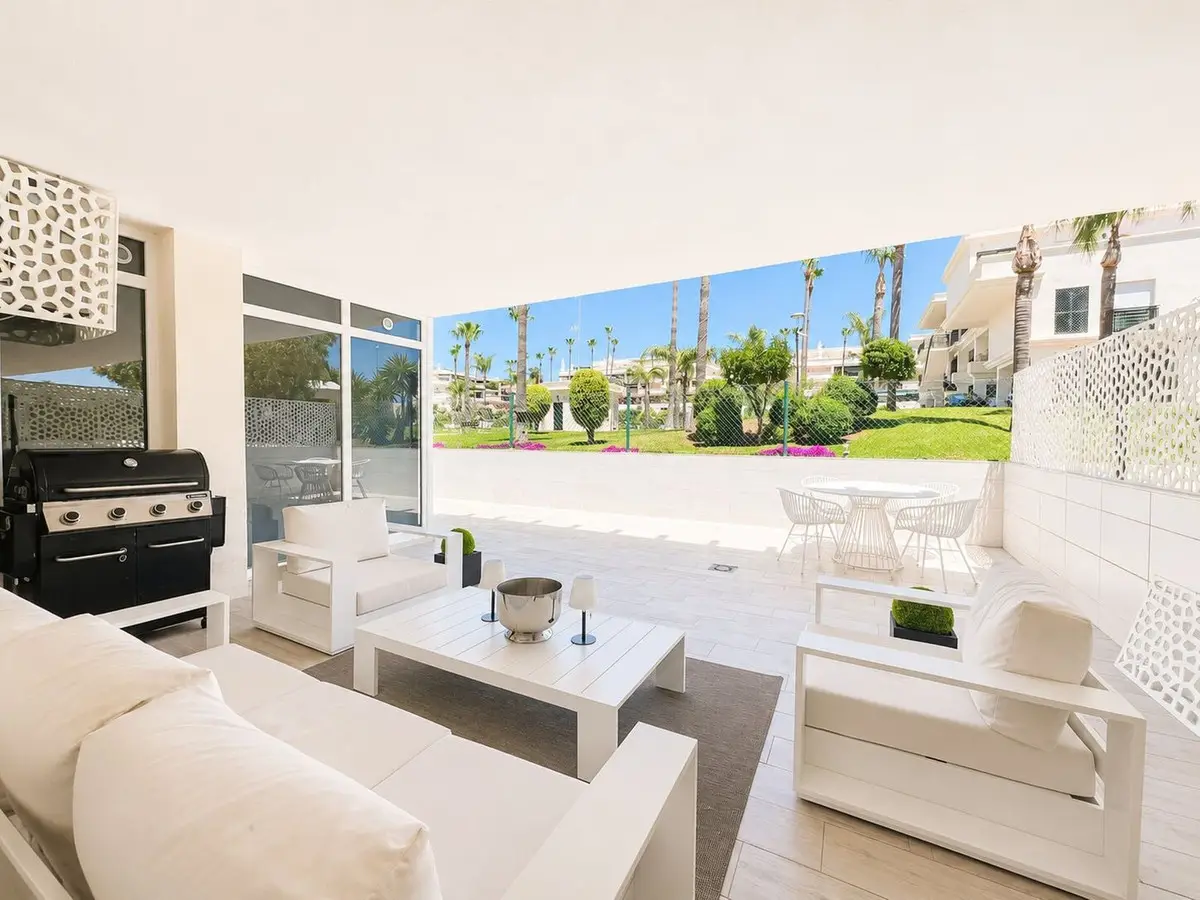 Ground Floor Apartment for sale in Puerto Banús — photo 1