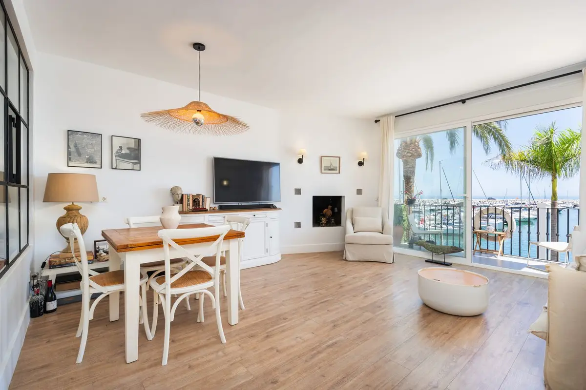 Middle Floor Apartment for sale in Puerto Banús — photo 1