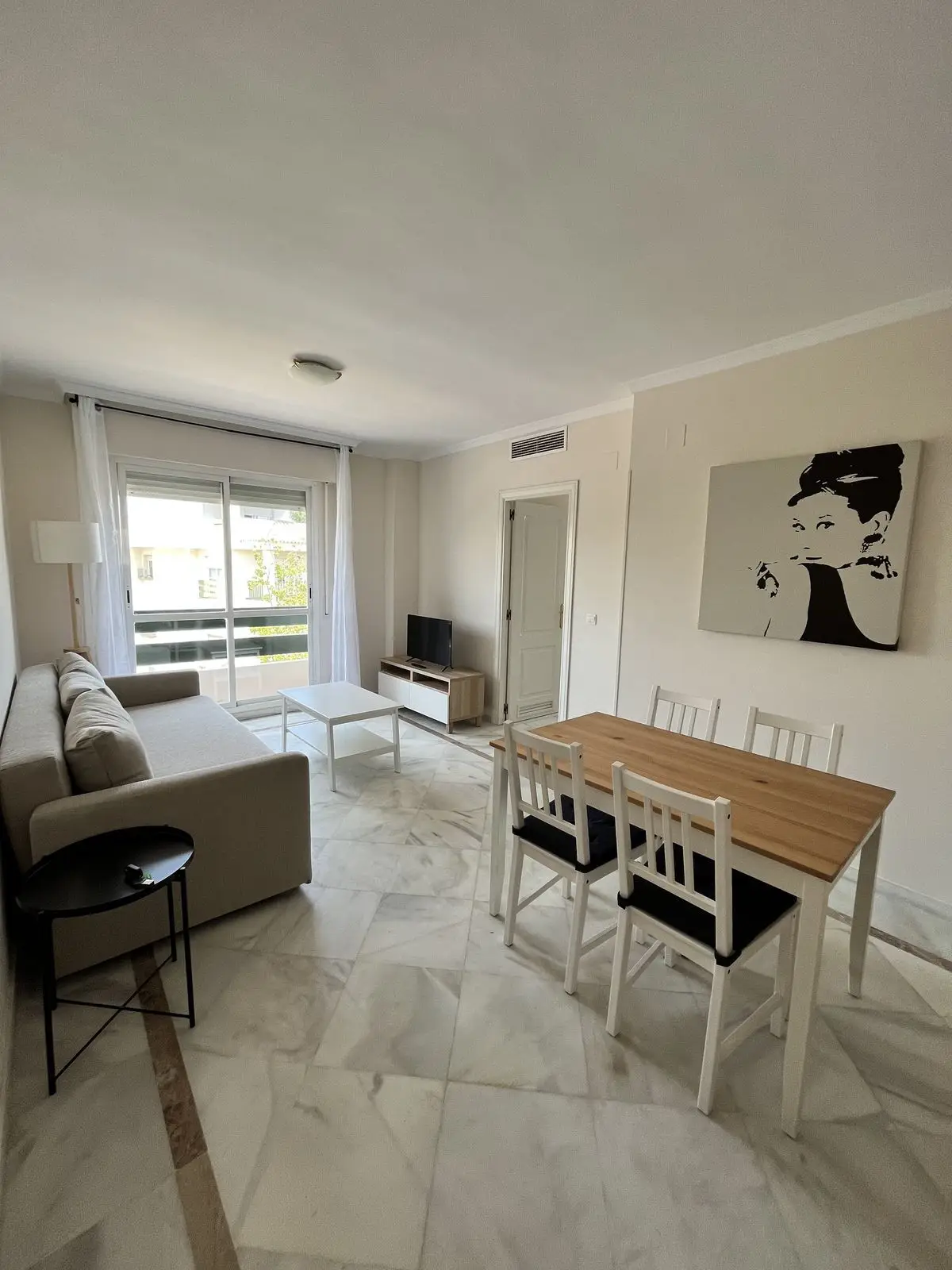 Middle Floor Apartment for sale in Nueva Andalucía — photo 1