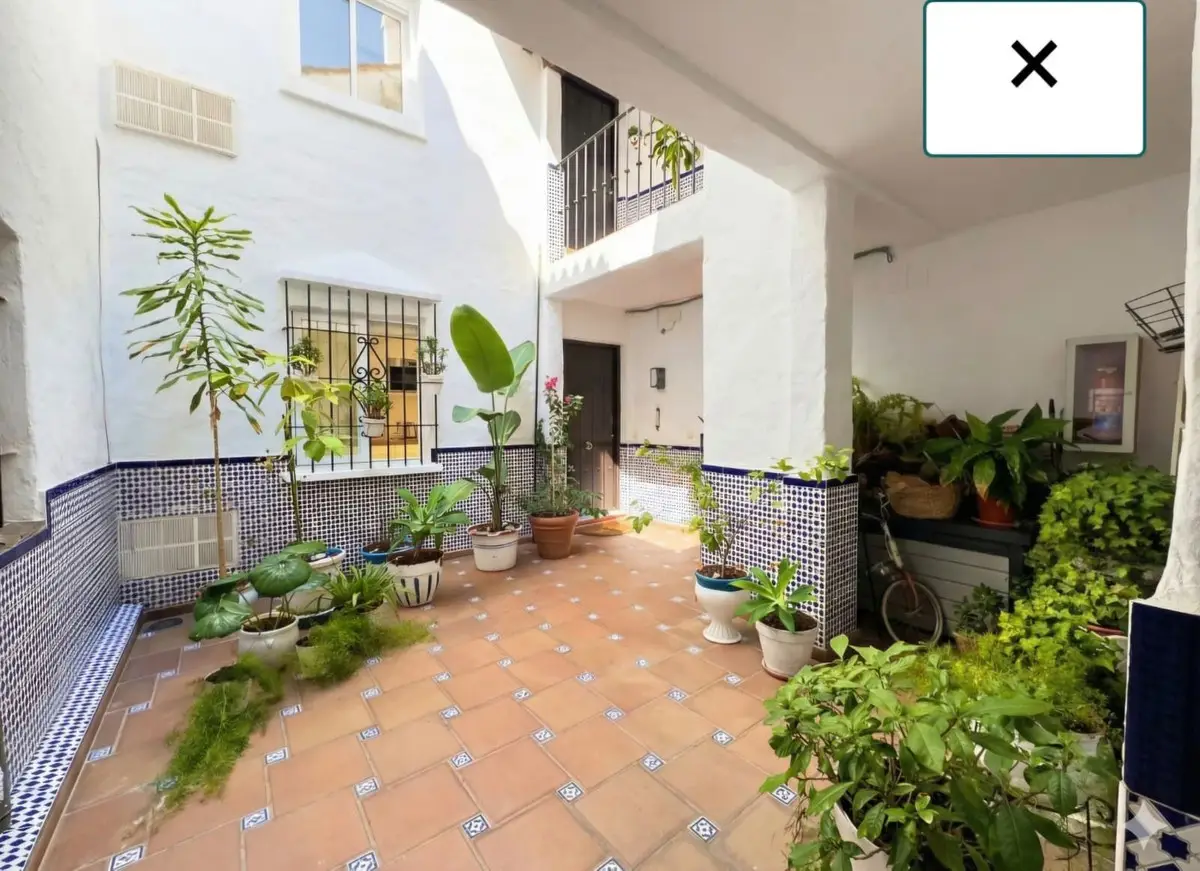 Middle Floor Apartment for sale in Puerto Banús — photo 1