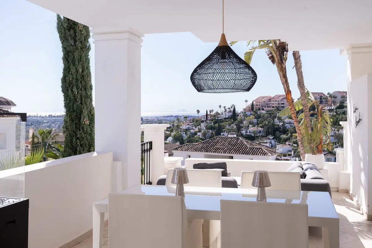 Ground Floor Apartment for sale in Nueva Andalucía — photo 1