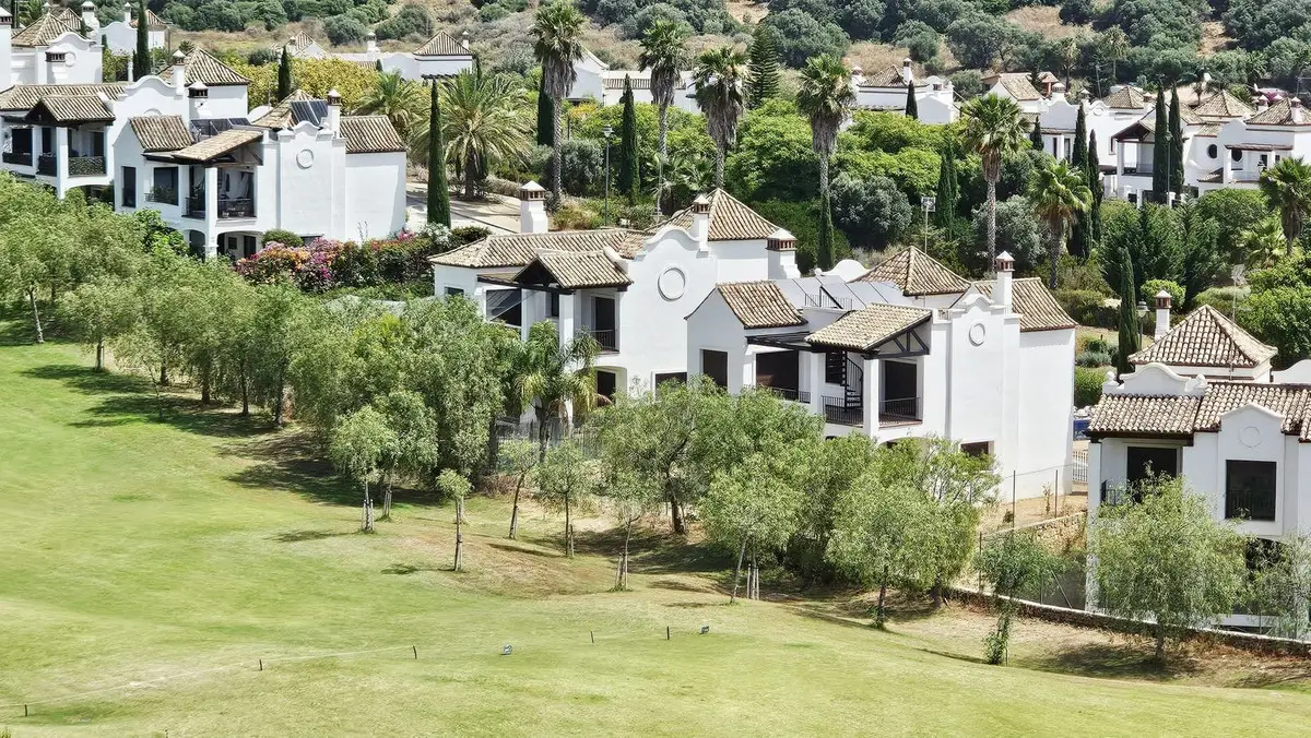 Detached Villa for sale in Estepona — photo 1