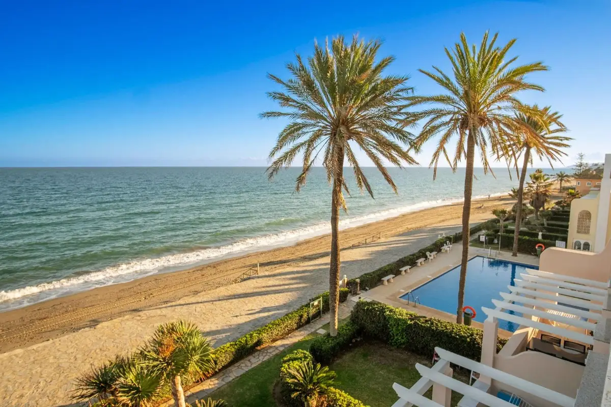 Penthouse Duplex for sale in Estepona — photo 1