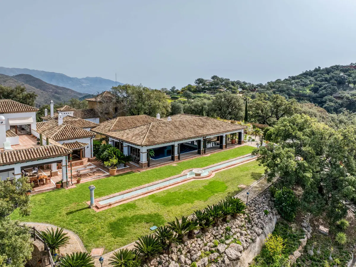 Detached Villa for sale in La Mairena — photo 1