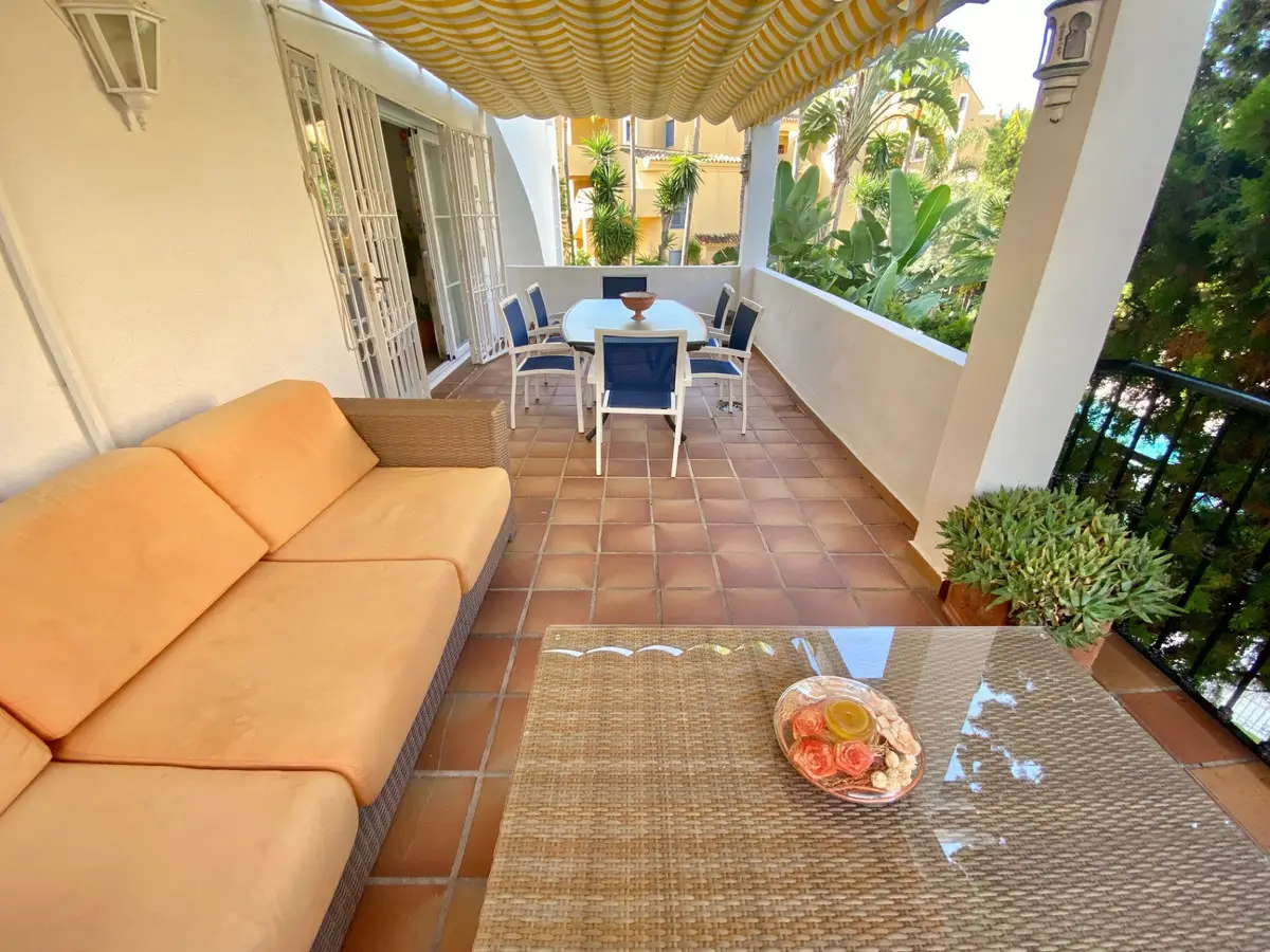 Middle Floor Apartment for sale in Nagüeles — photo 1