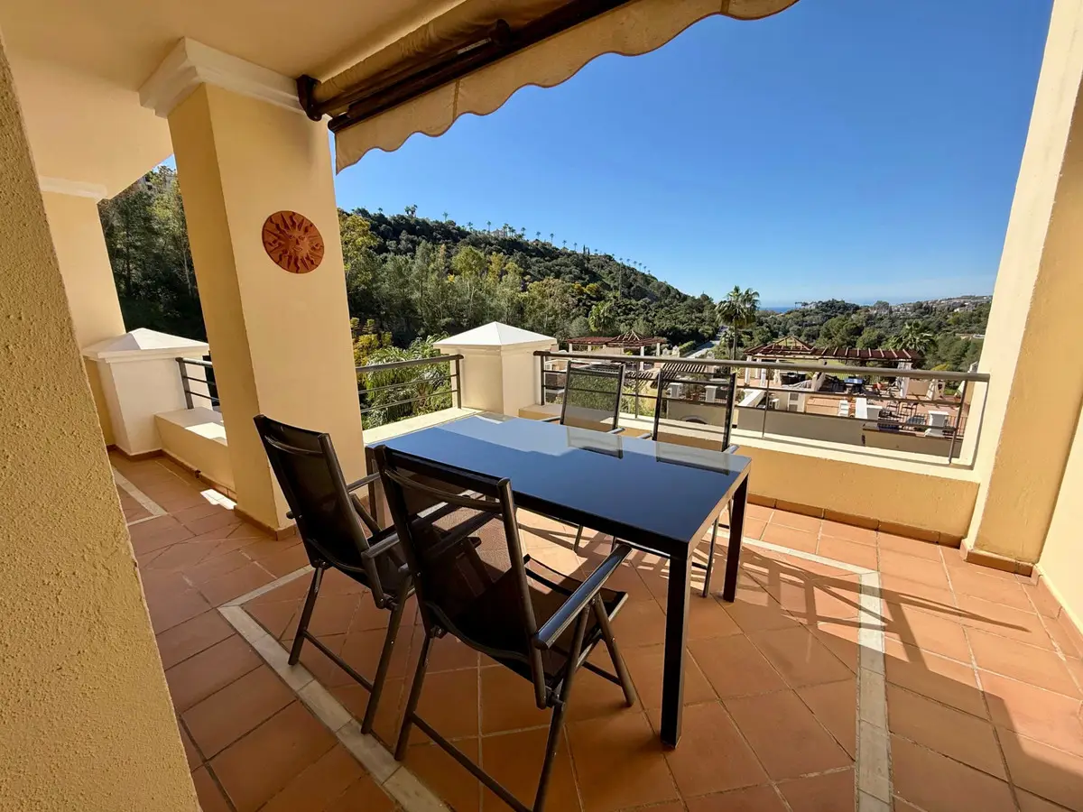 Middle Floor Apartment for sale in Los Arqueros — photo 1