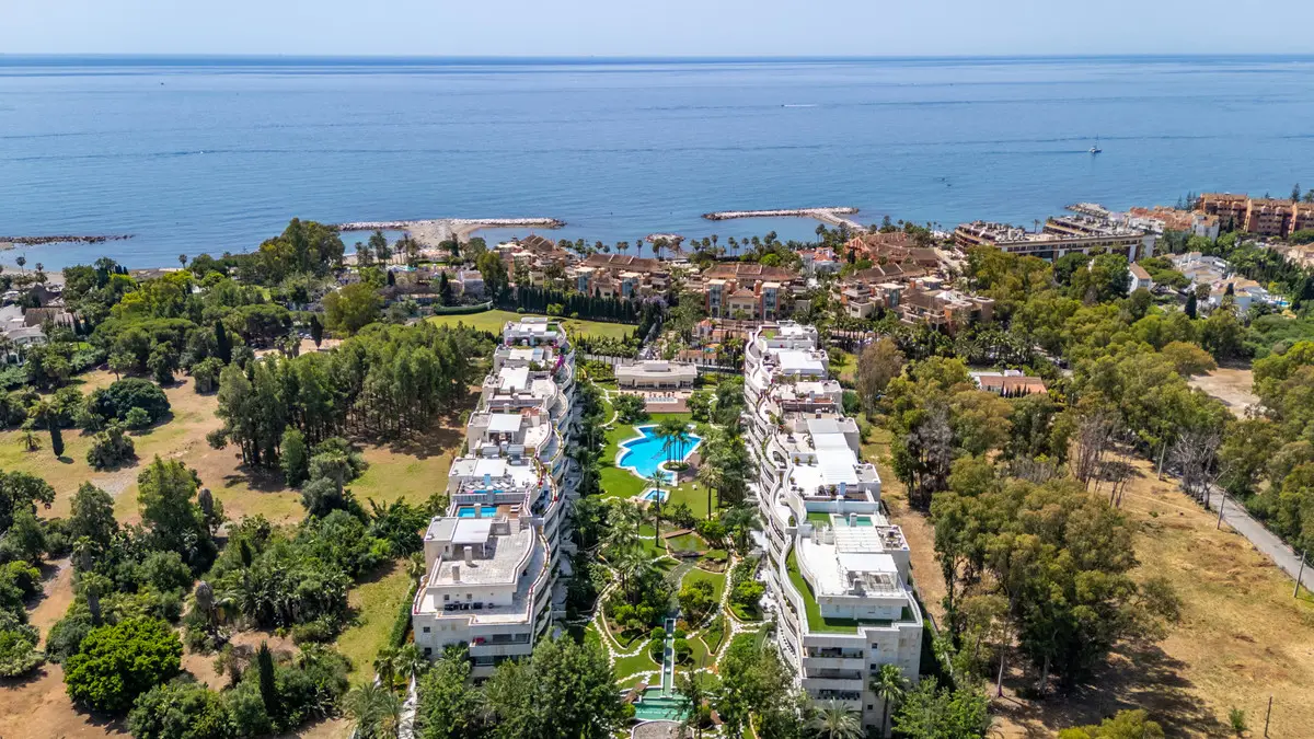 Middle Floor Apartment for sale in Puerto Banús — photo 1