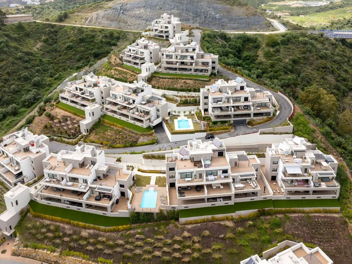Ground Floor Apartment for sale in Nueva Andalucía — photo 1