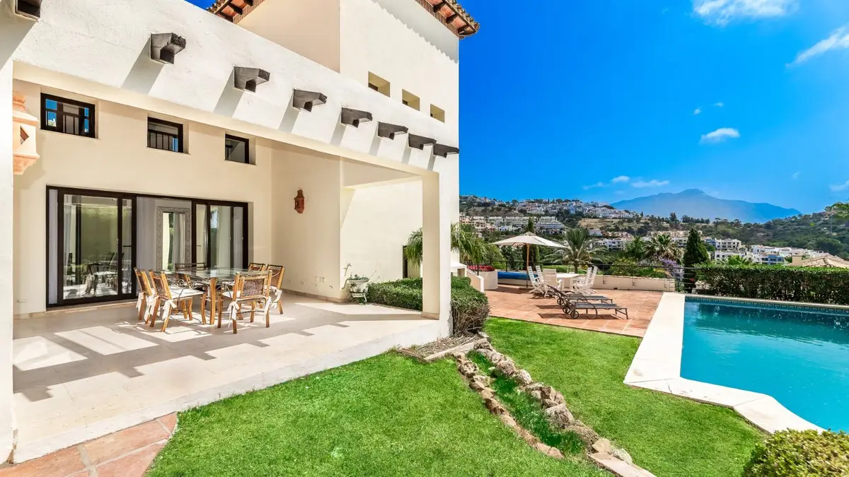Detached Villa for sale in Los Arqueros — photo 1