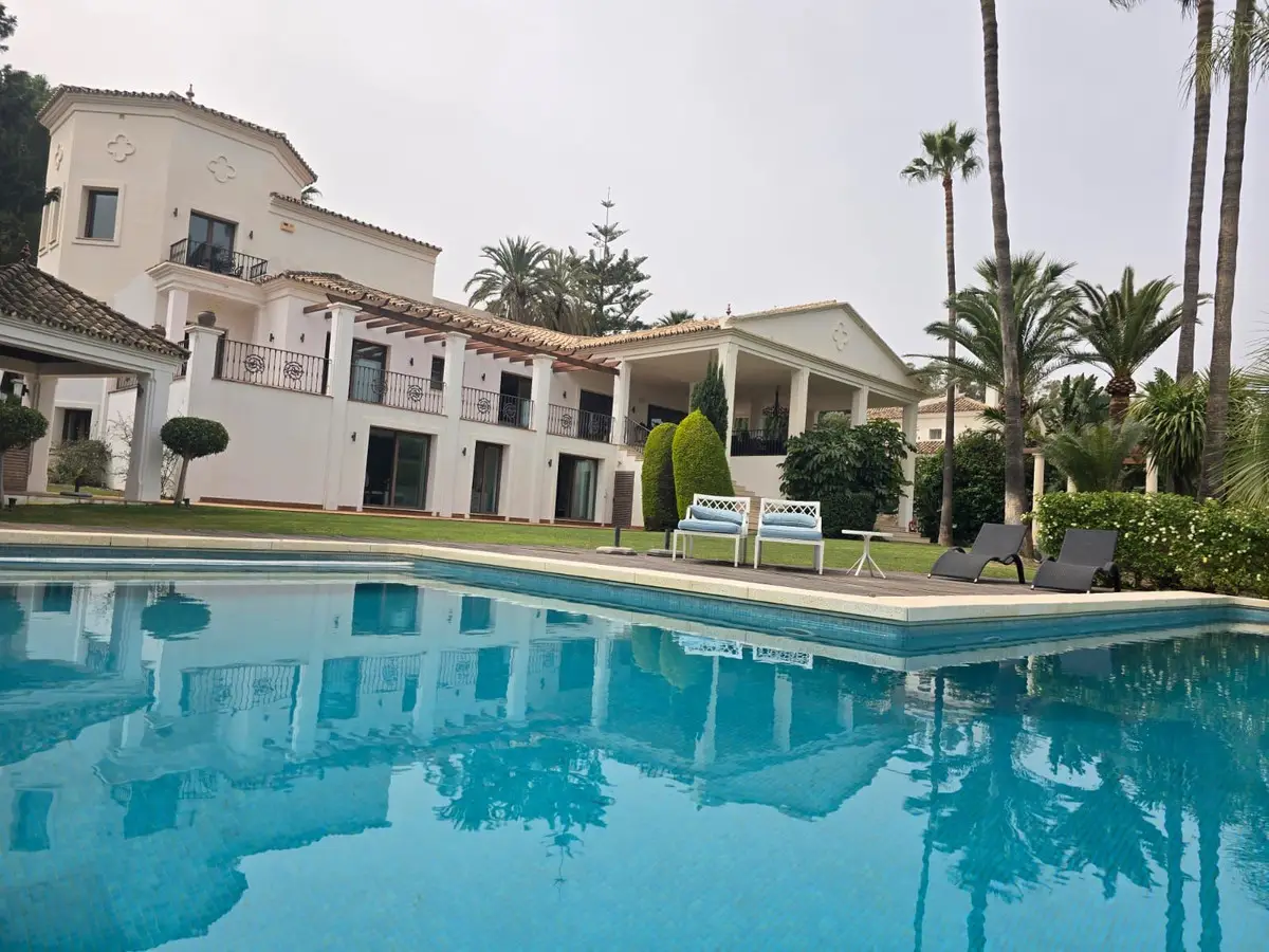 Detached Villa for sale in Marbella — photo 1