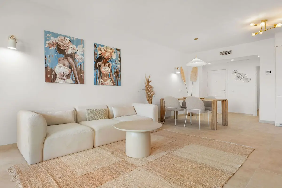 Middle Floor Apartment for sale in Nueva Andalucía — photo 1