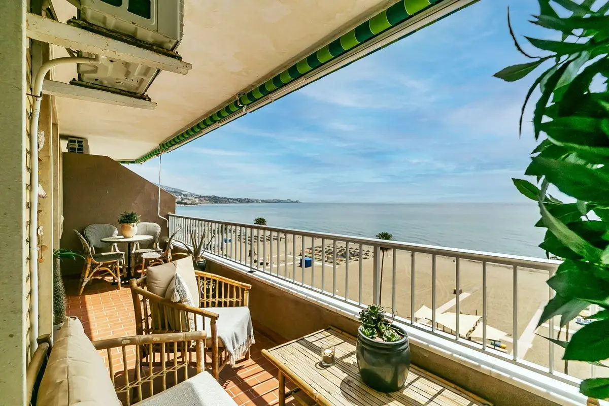 Top Floor Apartment for sale in Fuengirola — photo 1