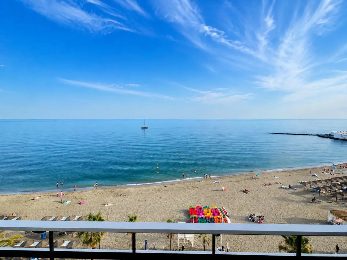 Middle Floor Apartment for sale in Marbella — photo 1