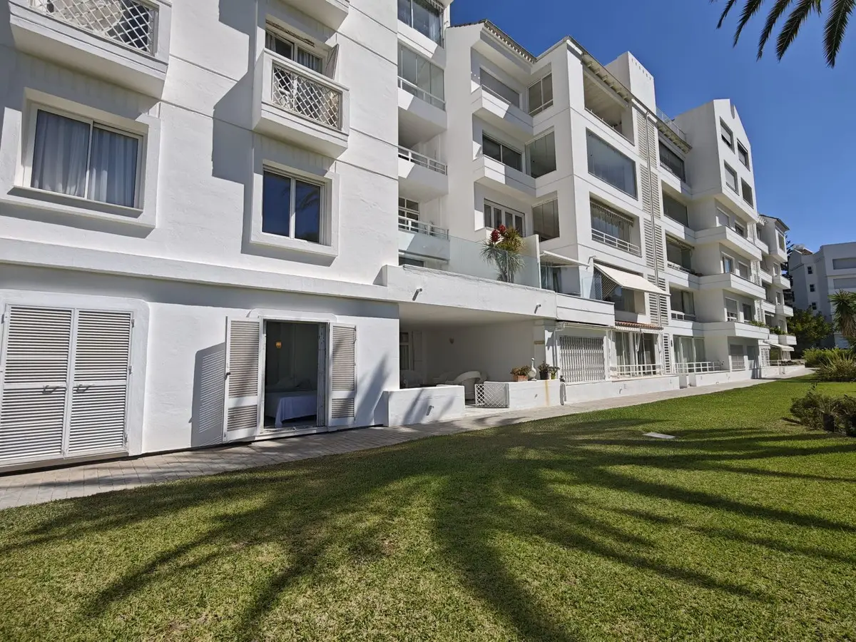 Ground Floor Apartment for sale in Marbella — photo 1