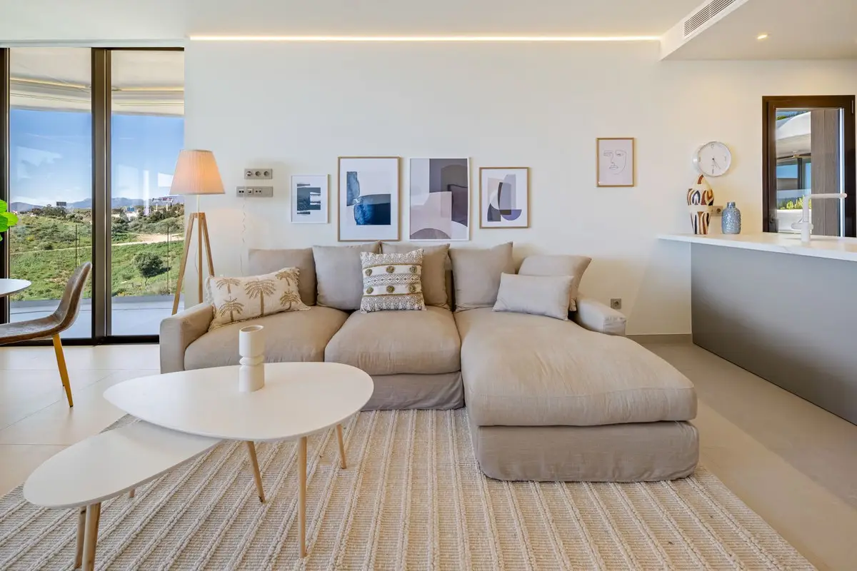 Middle Floor Apartment for sale in Fuengirola — photo 1