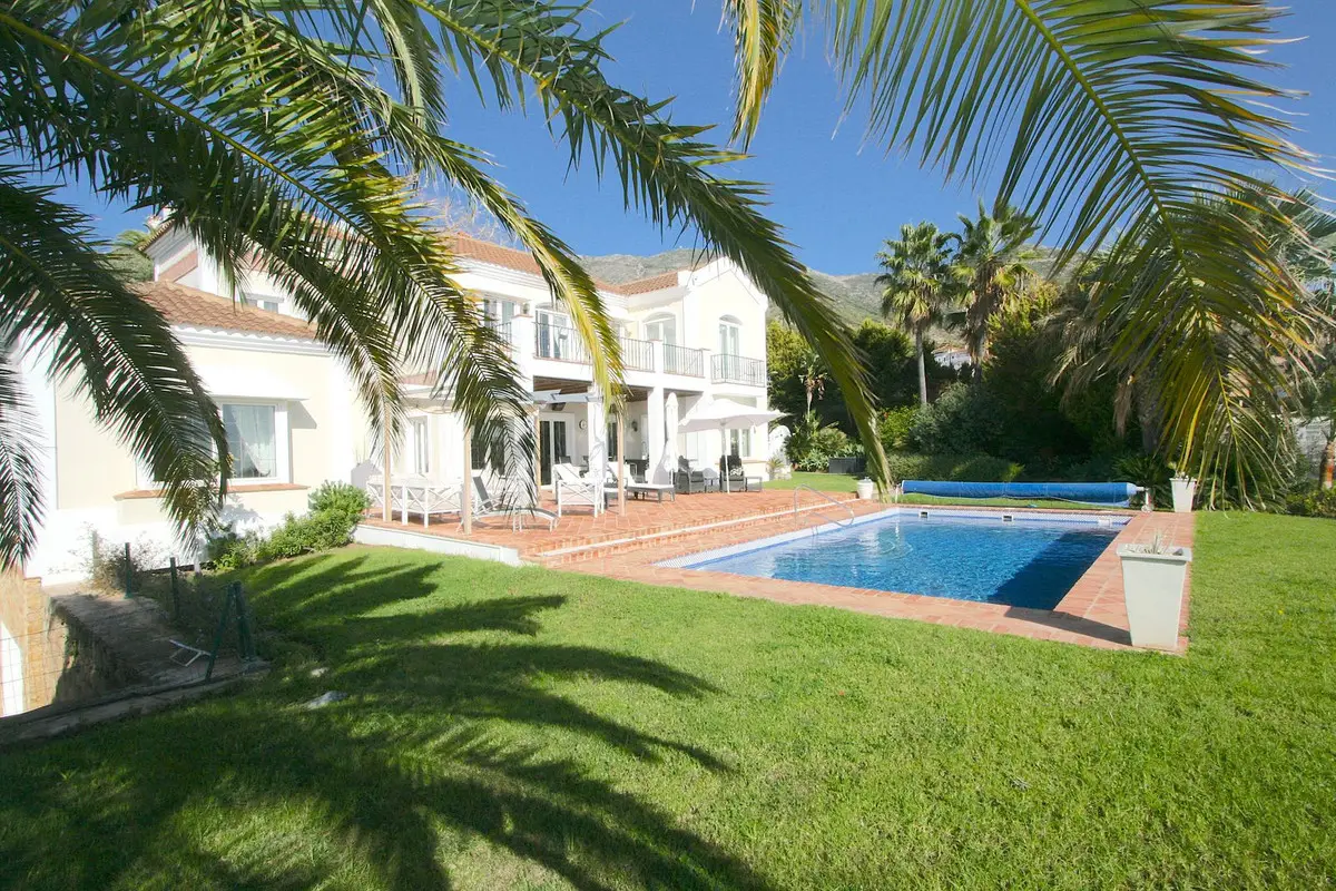 Detached Villa for sale in Mijas — photo 1