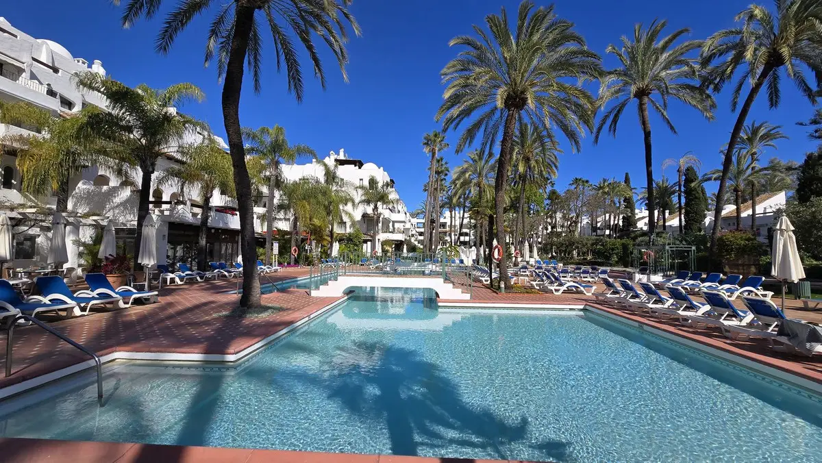 Ground Floor Apartment for sale in Puerto Banús — photo 1