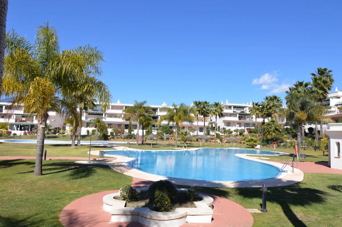 Penthouse for sale in Nueva Andalucía — photo 1