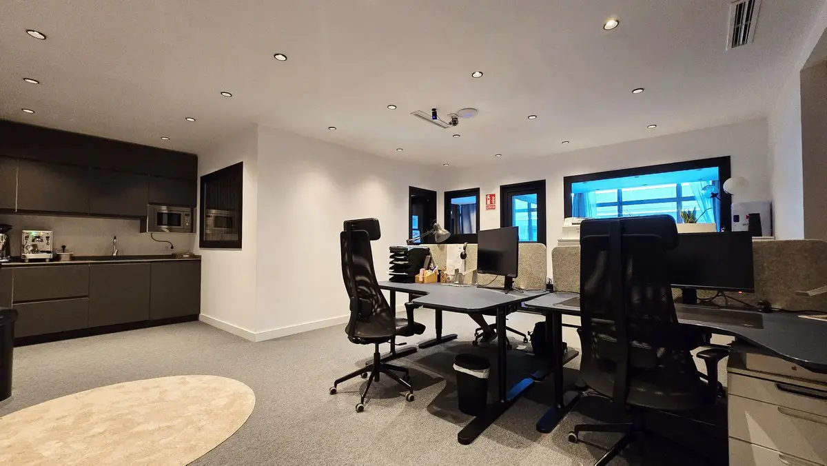 Office for sale in Puerto Banús — photo 1